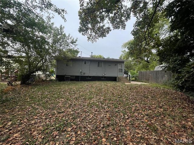 1221 Scott Avenue, St Louis, MO 63138