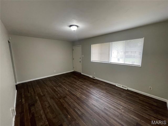 1221 Scott Avenue, St Louis, MO 63138