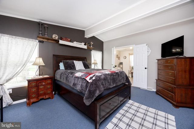 107 CARVER LN, Royersford, PA 19468