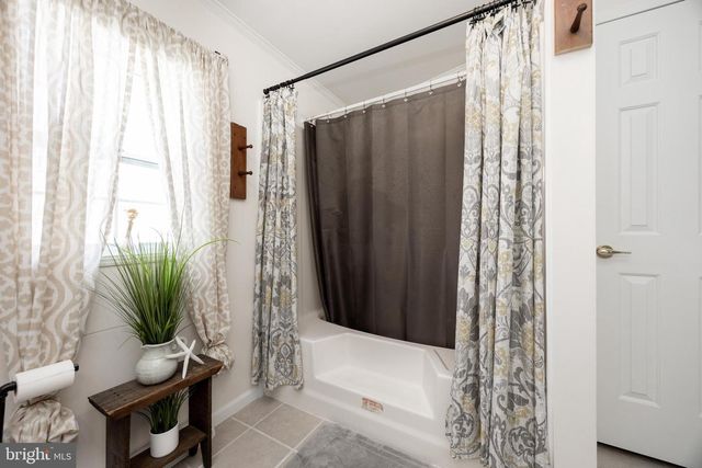 107 CARVER LN, Royersford, PA 19468