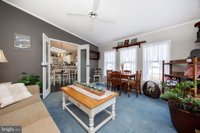 107 CARVER LN, Royersford, PA 19468