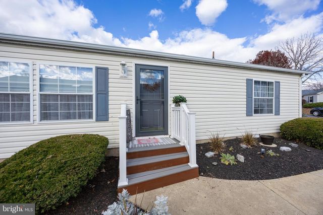 107 CARVER LN, Royersford, PA 19468