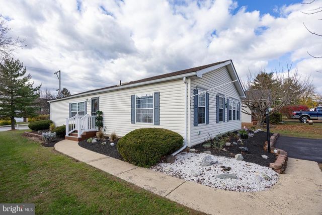 107 CARVER LN, Royersford, PA 19468