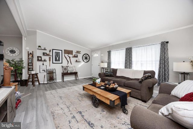 107 CARVER LN, Royersford, PA 19468