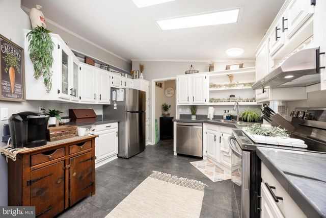 107 CARVER LN, Royersford, PA 19468