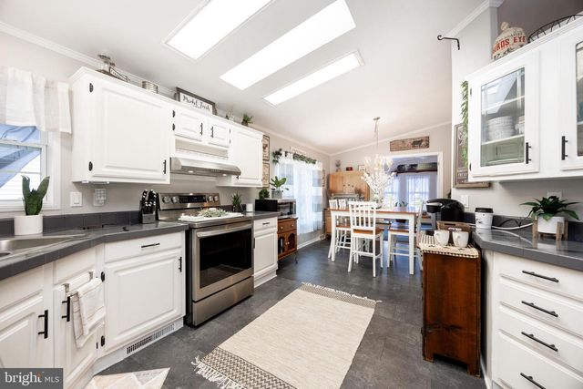 107 CARVER LN, Royersford, PA 19468