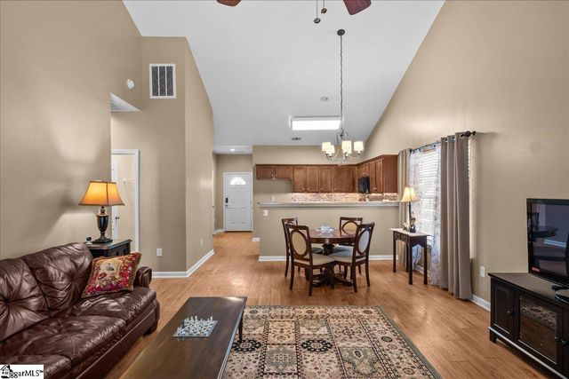 408 Bridgewood Court, Boiling Springs, SC 29316