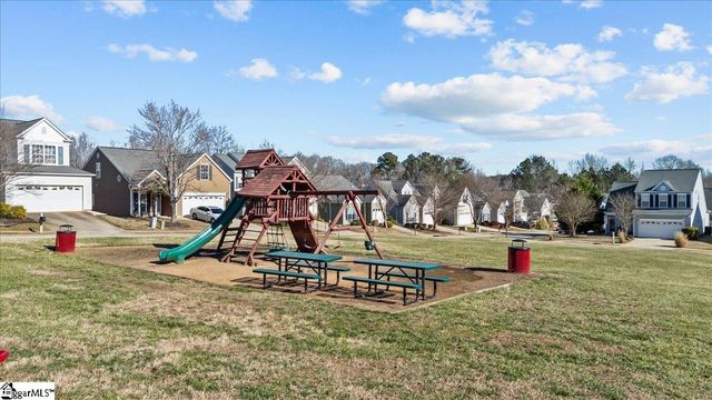 408 Bridgewood Court, Boiling Springs, SC 29316