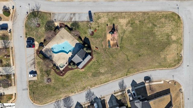 408 Bridgewood Court, Boiling Springs, SC 29316