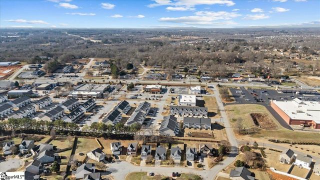 408 Bridgewood Court, Boiling Springs, SC 29316