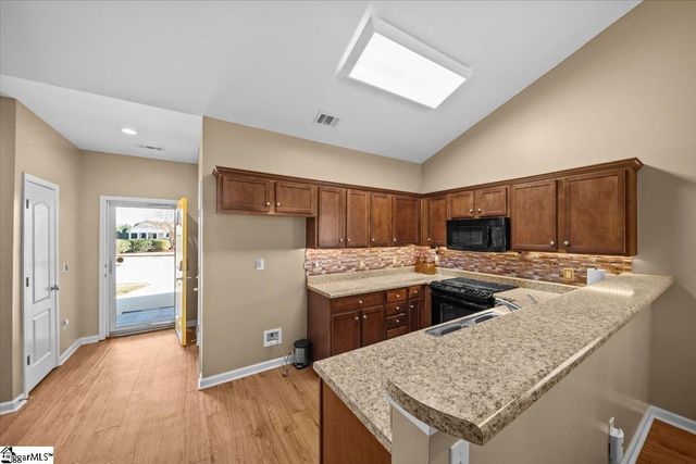 408 Bridgewood Court, Boiling Springs, SC 29316