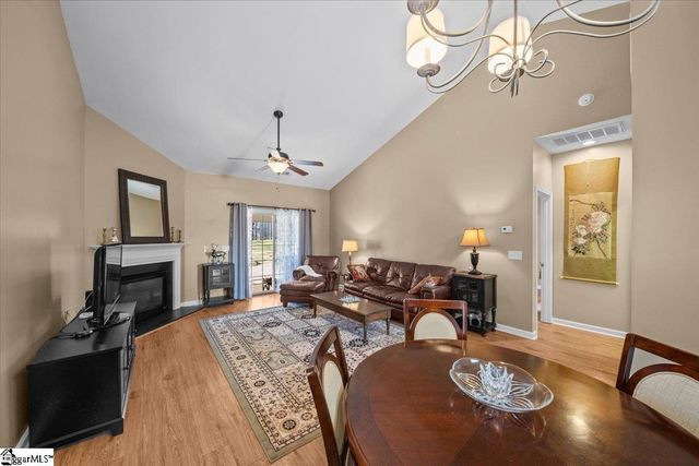 408 Bridgewood Court, Boiling Springs, SC 29316