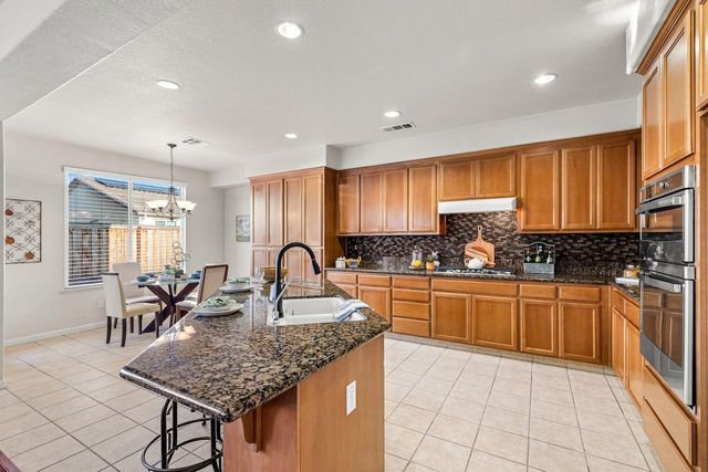 16152 Adobe Way, Lathrop, CA 95330