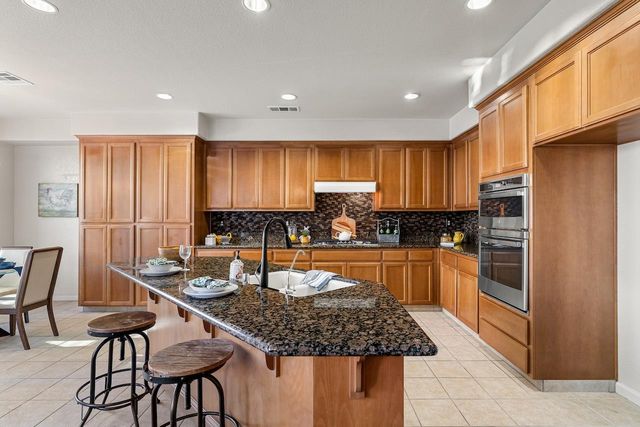 16152 Adobe Way, Lathrop, CA 95330