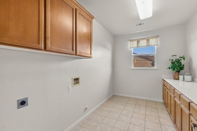 16152 Adobe Way, Lathrop, CA 95330