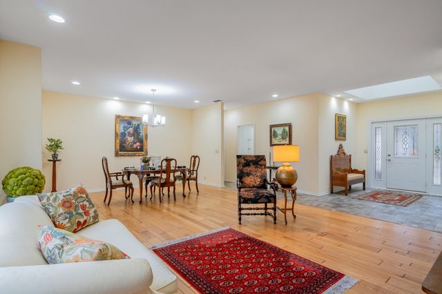 3804 Pheasant Walk Drive, Valparaiso, IN 46383