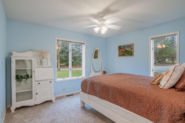 3804 Pheasant Walk Drive, Valparaiso, IN 46383