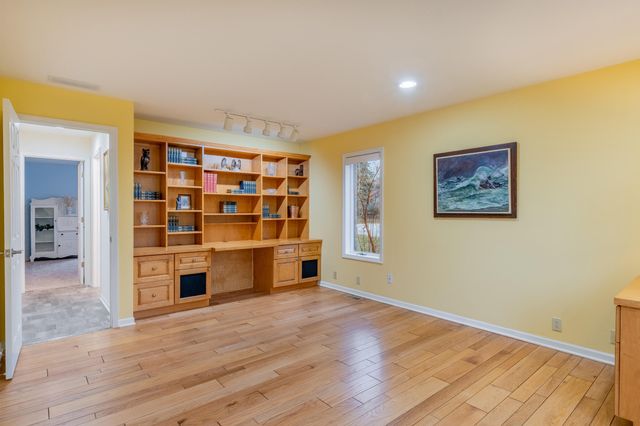 3804 Pheasant Walk Drive, Valparaiso, IN 46383