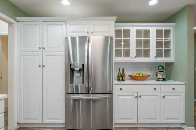 3804 Pheasant Walk Drive, Valparaiso, IN 46383