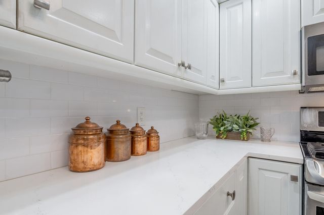 3804 Pheasant Walk Drive, Valparaiso, IN 46383