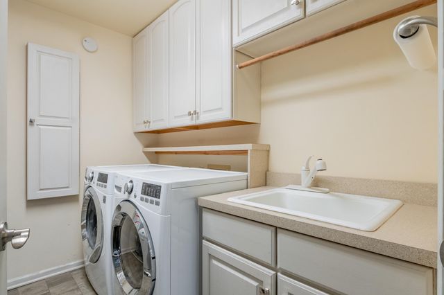 3804 Pheasant Walk Drive, Valparaiso, IN 46383