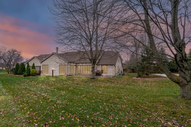 3804 Pheasant Walk Drive, Valparaiso, IN 46383