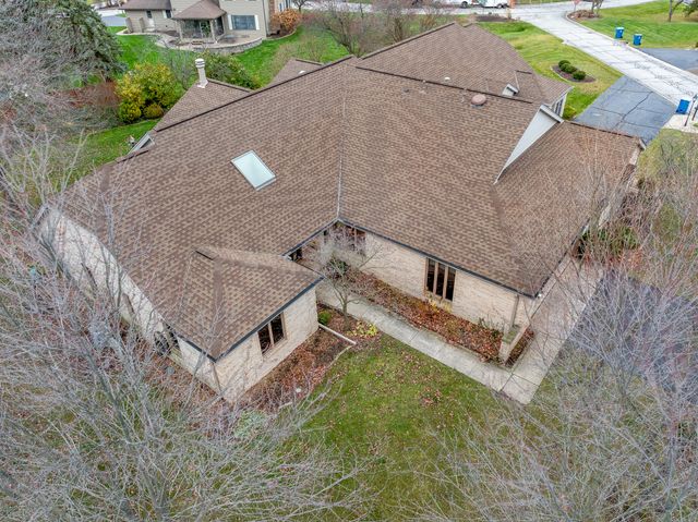 3804 Pheasant Walk Drive, Valparaiso, IN 46383