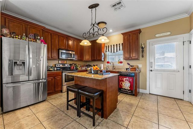 5017 S PRIEN LAKE RD 3, Lake Charles, LA 70605