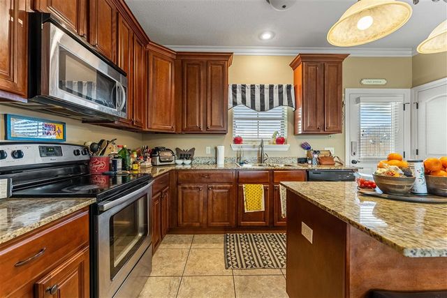 5017 S PRIEN LAKE RD 3, Lake Charles, LA 70605