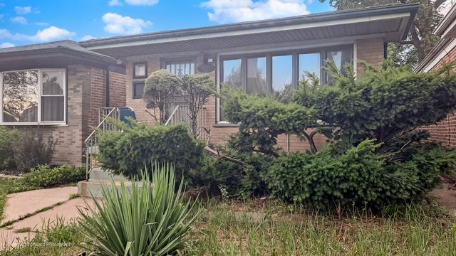 10240 S Torrence Avenue, Chicago, IL 60617