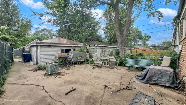 10240 S Torrence Avenue, Chicago, IL 60617