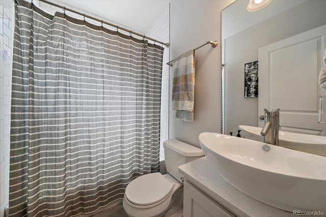 4801 W 32nd Avenue, Denver, CO 80212