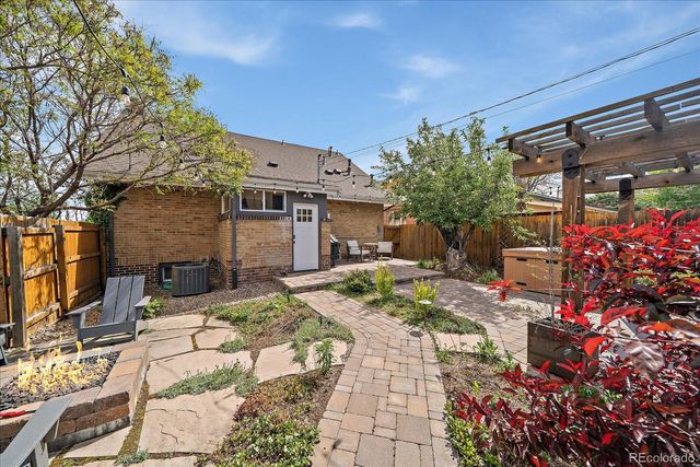 4801 W 32nd Avenue, Denver, CO 80212