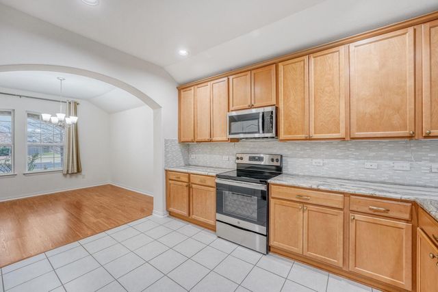 1007 Papaya CV, Hutto, TX 78634