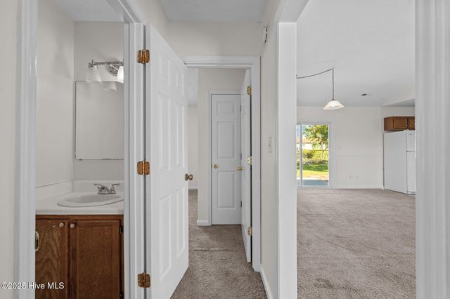 205 Joey Court, Hubert, NC 28539