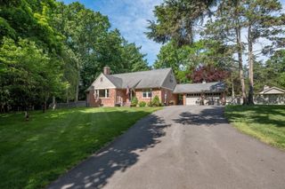 4380 Whitney Avenue, Hamden, CT 06518