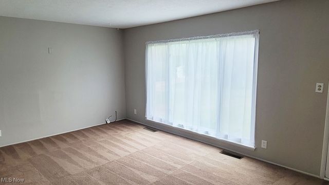 13031 Dorothy Drive, Chesterland, OH 44026