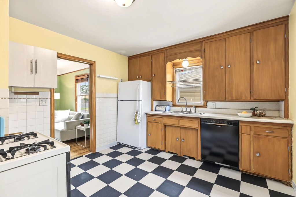 4018 Monroe Street NE, Columbia Heights, MN 55421 — photo 3
