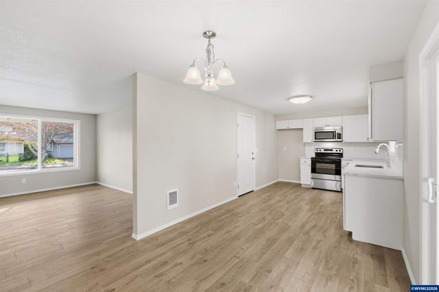 5663 Sugar Plum Av SE, Salem, OR 97306