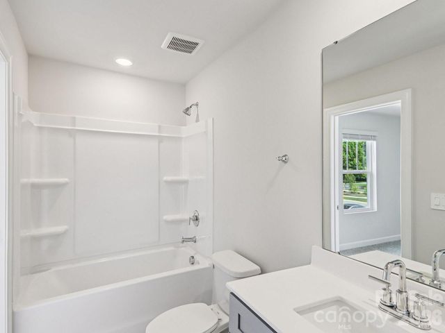 9049 Foggy Brook Loop, Charlotte, NC 28216
