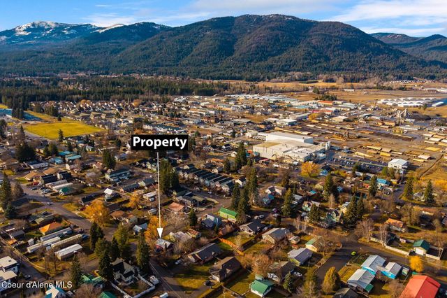902 N Ella AVE, Sandpoint, ID 83864