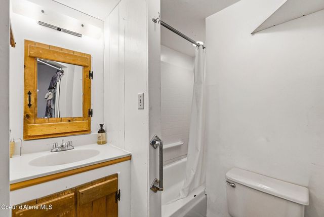 902 N Ella AVE, Sandpoint, ID 83864