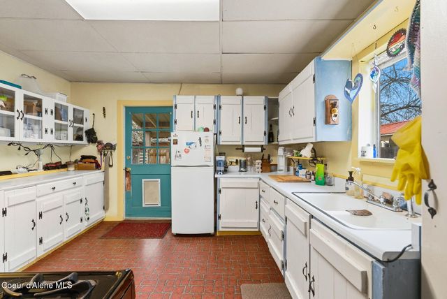 902 N Ella AVE, Sandpoint, ID 83864