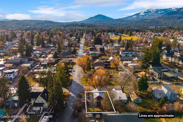 902 N Ella AVE, Sandpoint, ID 83864