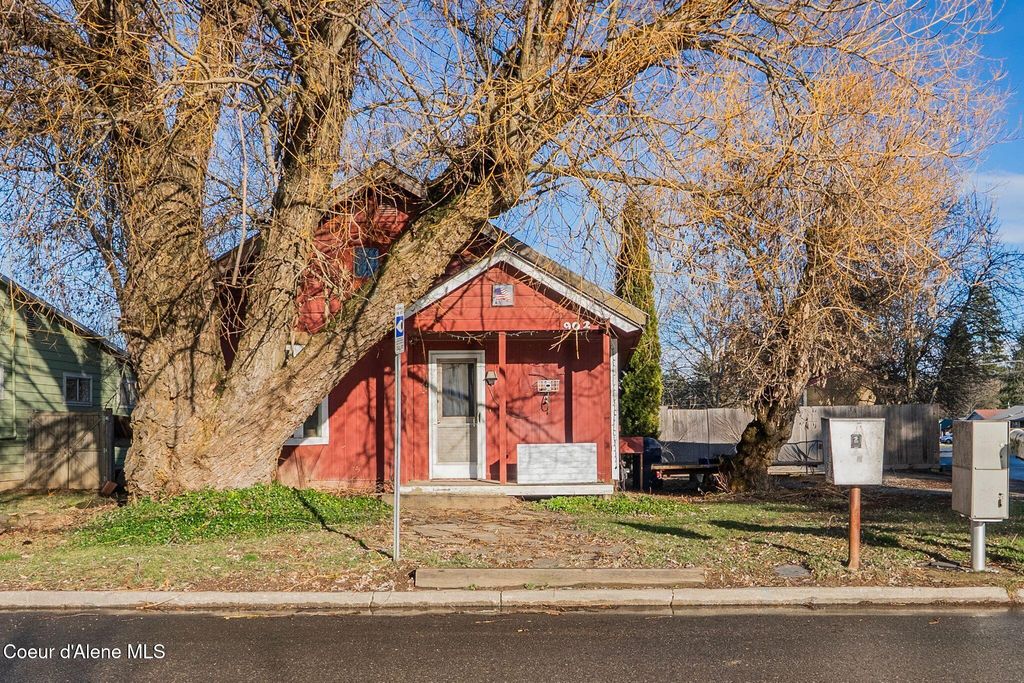 902 N Ella AVE, Sandpoint, ID 83864