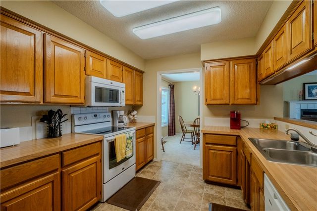 7 Cheviot Trace, Bella Vista, AR 72715