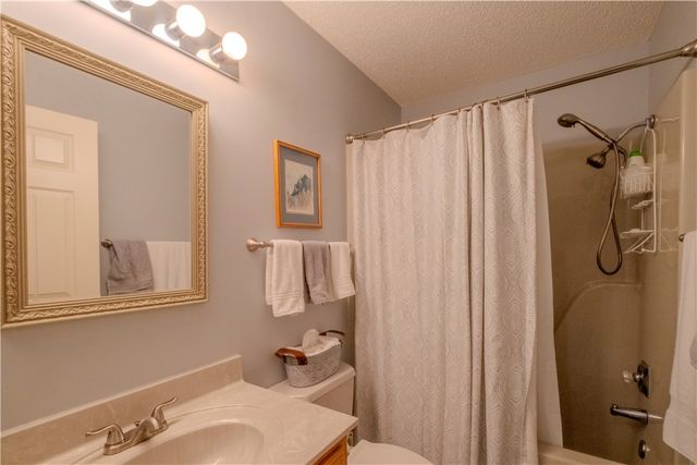 7 Cheviot Trace, Bella Vista, AR 72715