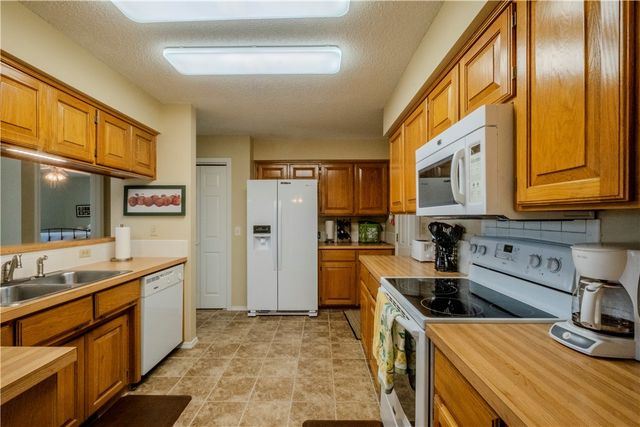 7 Cheviot Trace, Bella Vista, AR 72715