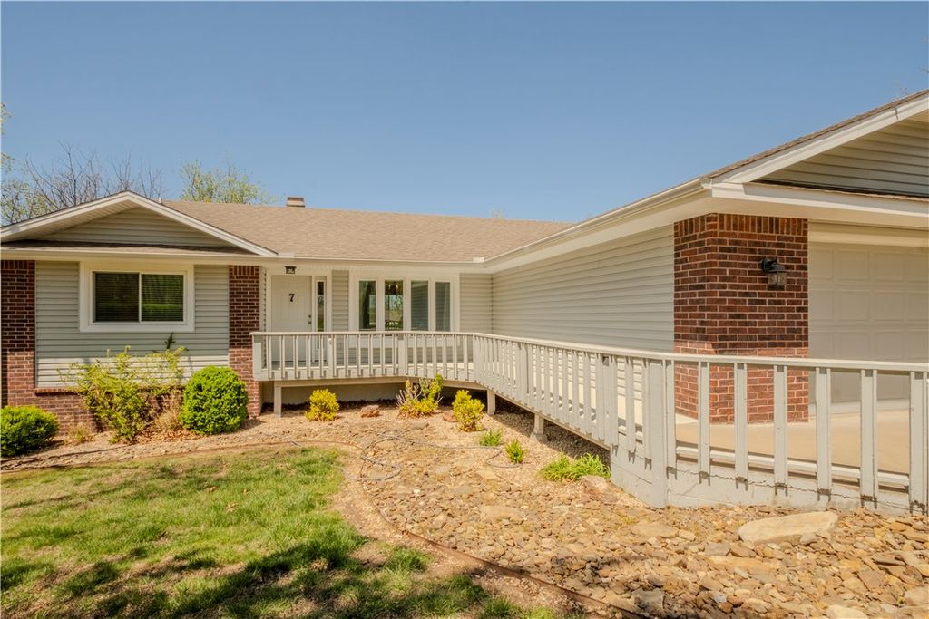 7 Cheviot Trace, Bella Vista, AR 72715