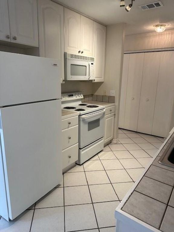 22714 State Highway 71 Highway C, Spicewood, TX 78669